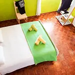Hostel Surf Camp