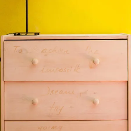 Hostel Surf Camp Ericeira