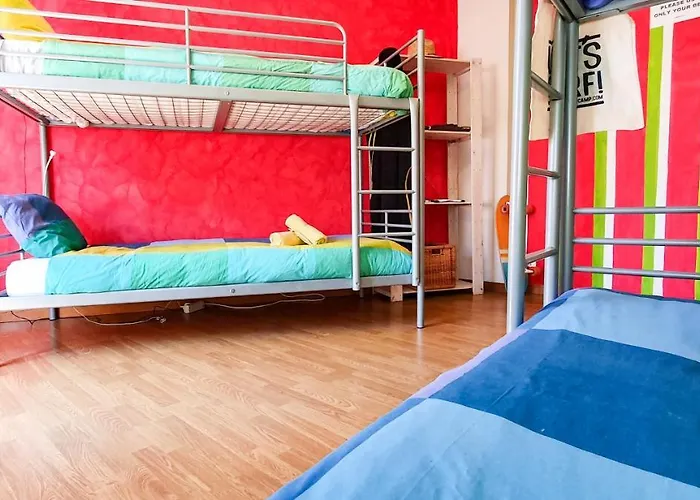 Albergue Surf Camp Ericeira